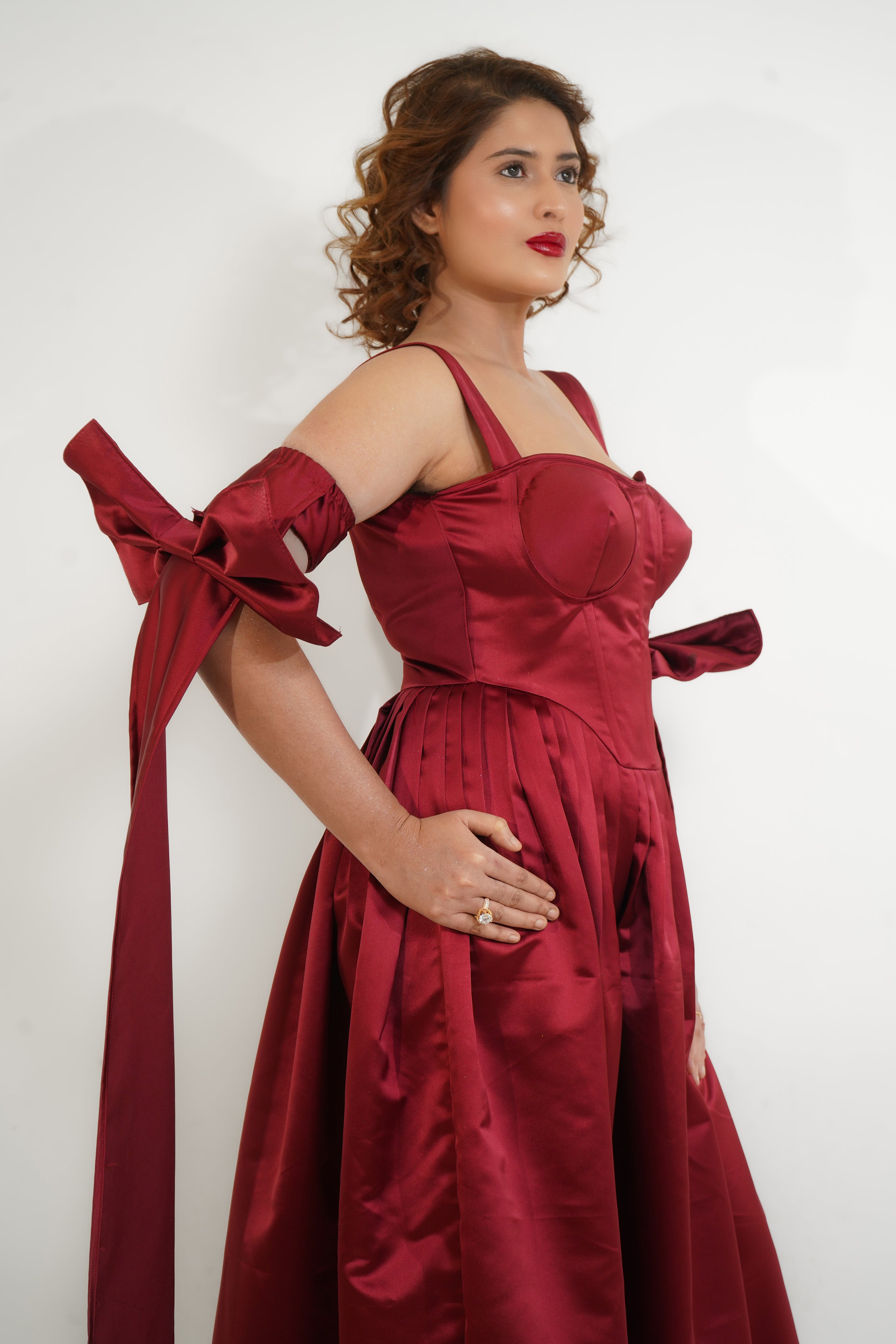 BOW SLEEVE MIDI DRESS
