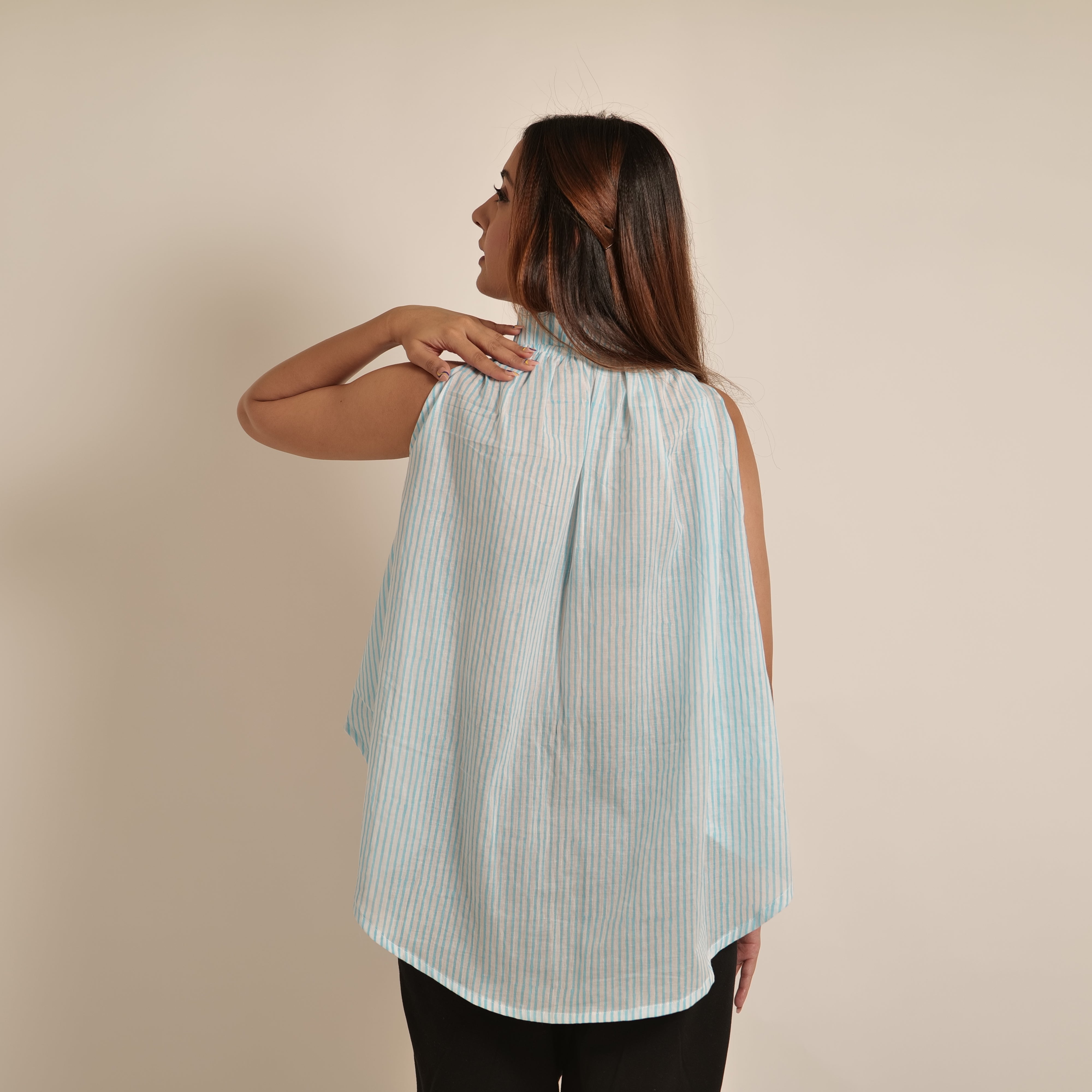 SKY BLUE LINE TOP